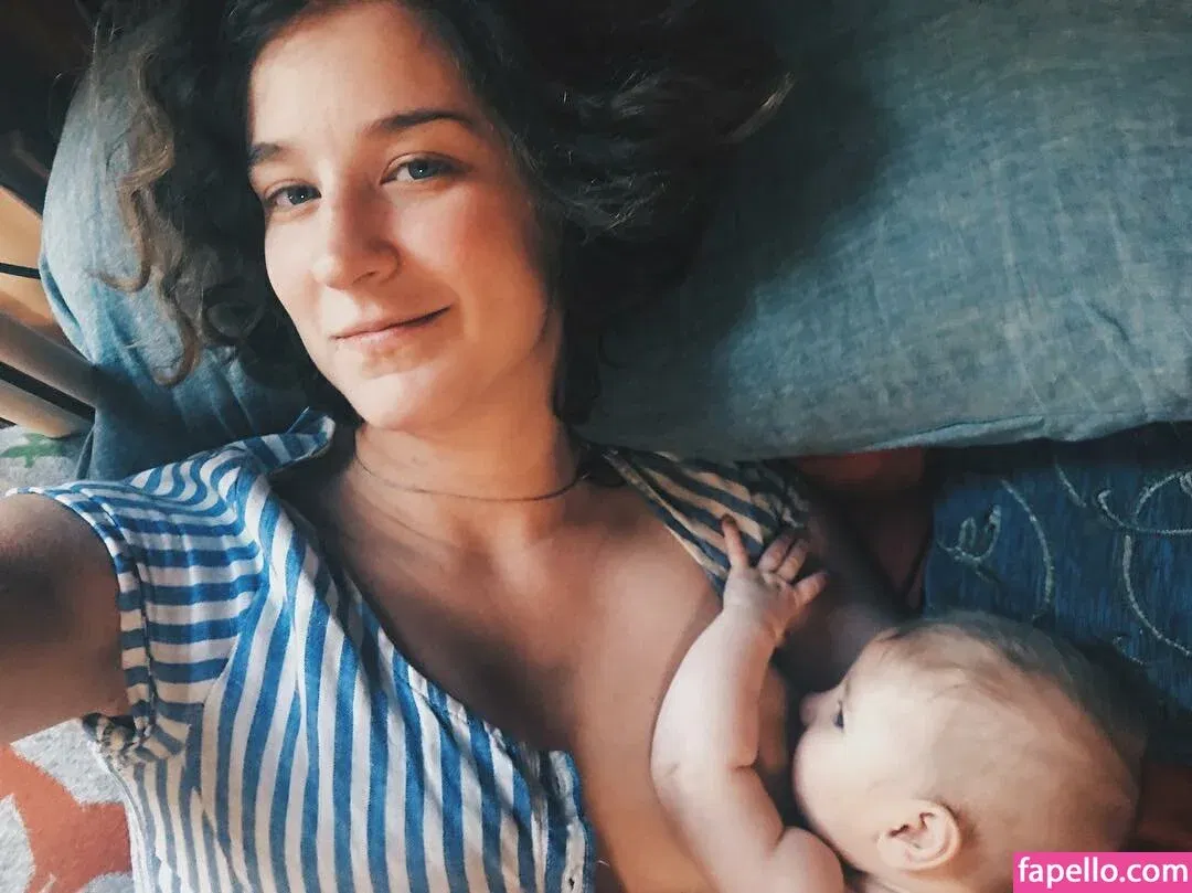 Hallee Hirsh Onlyfans Photo Gallery 