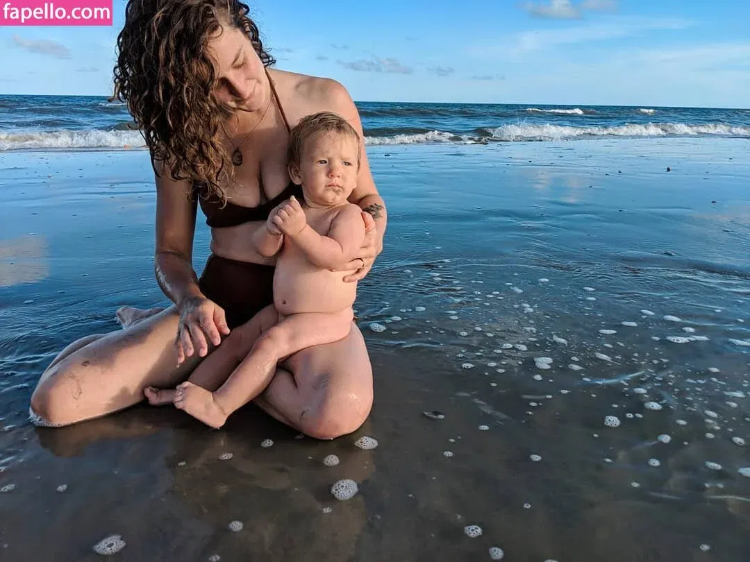 Hallee Hirsh Onlyfans Photo Gallery 