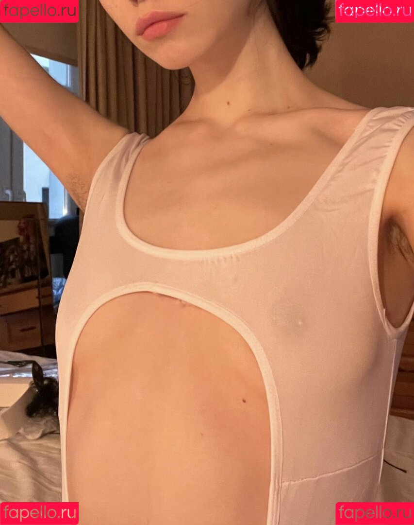 lilyling25 Onlyfans Photo Gallery 