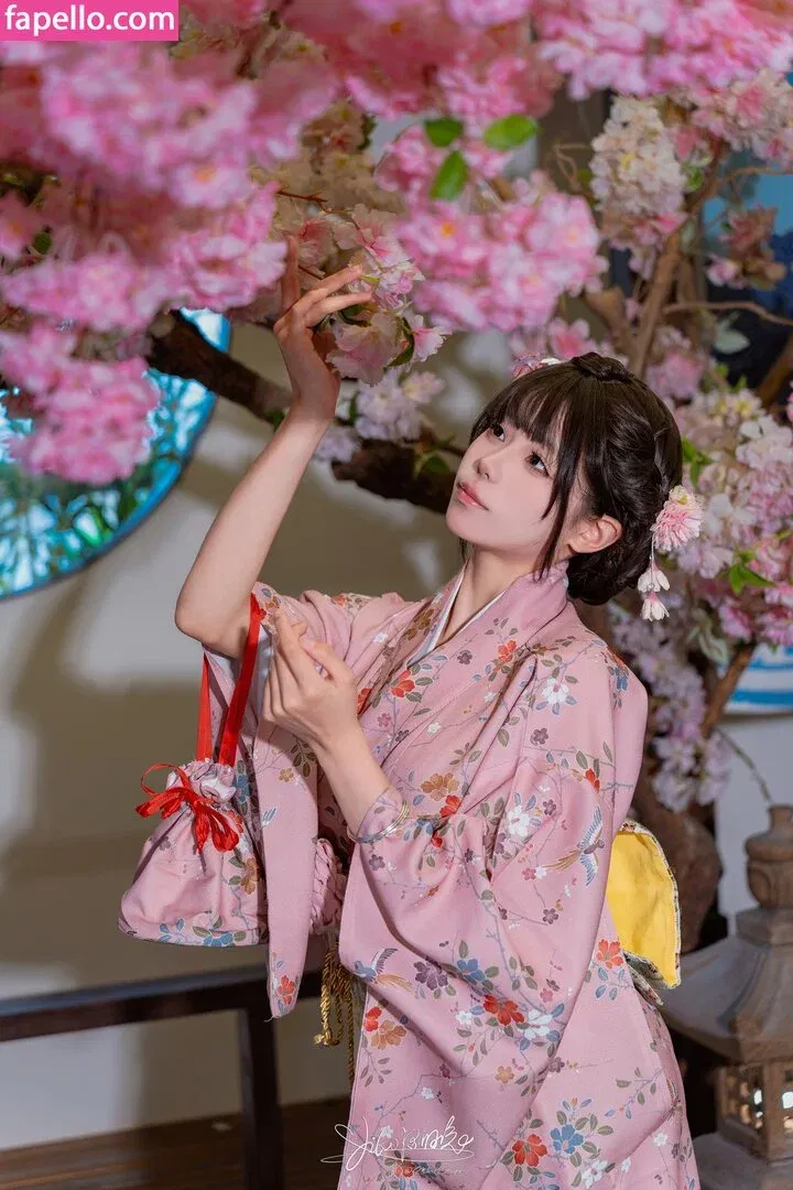 Niantutu Onlyfans Photo Gallery 