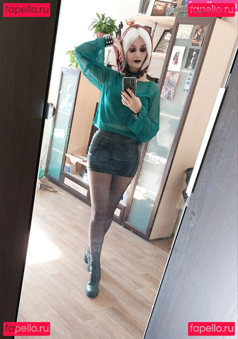 Vixena Siren Onlyfans Photo Gallery 