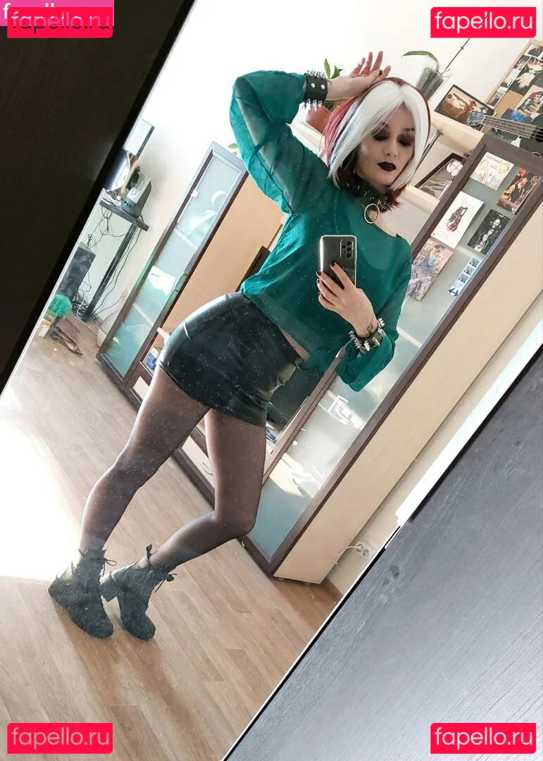 Vixena Siren Onlyfans Photo Gallery 