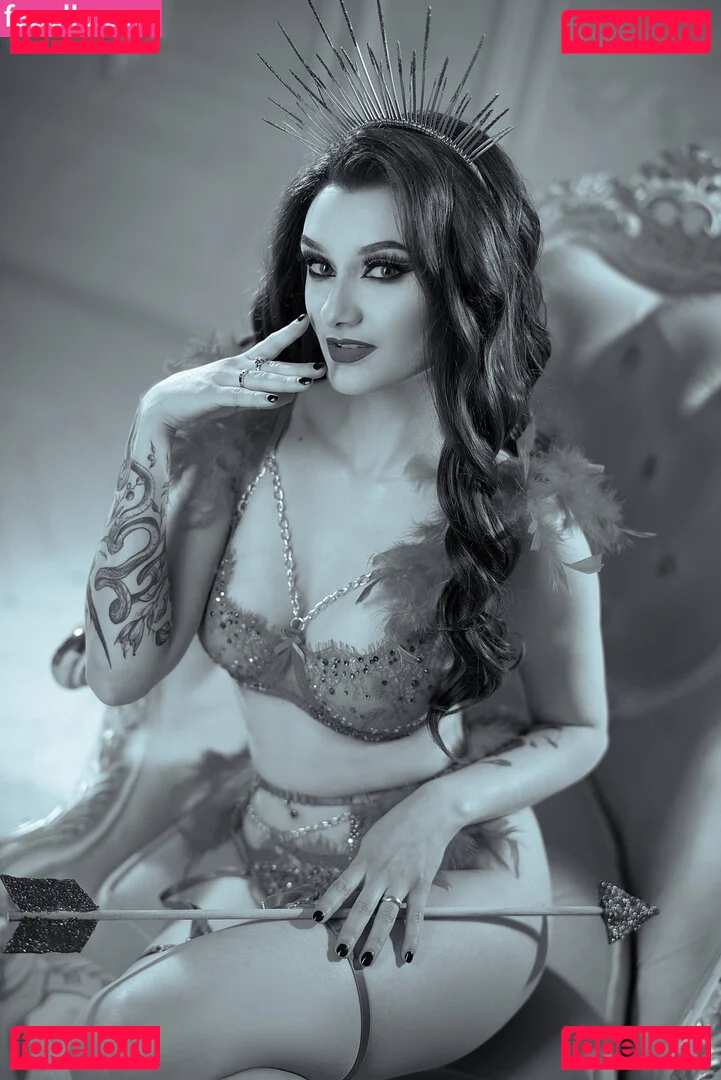 Vixena Siren Onlyfans Photo Gallery 