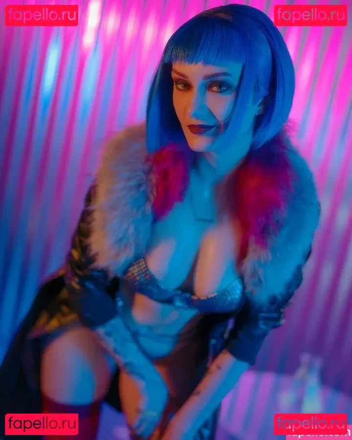 Vixena Siren Onlyfans Photo Gallery 