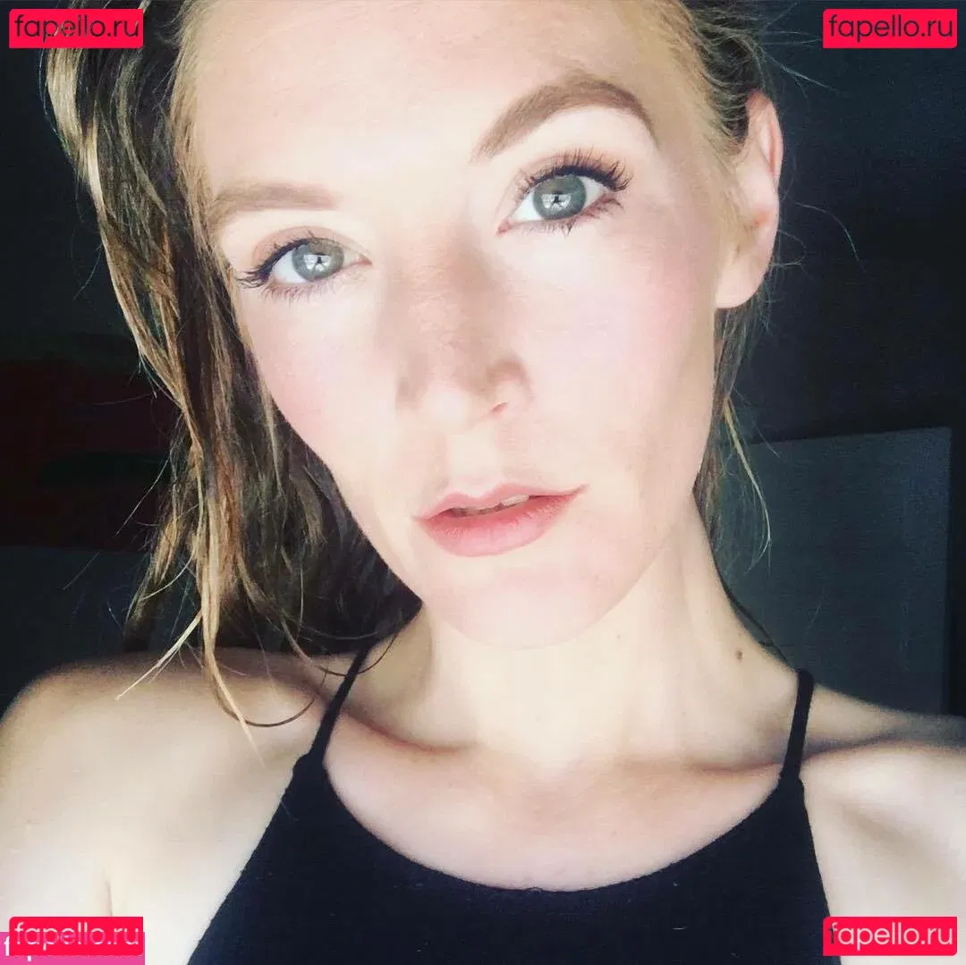 monawalesxxx Onlyfans Photo Gallery 