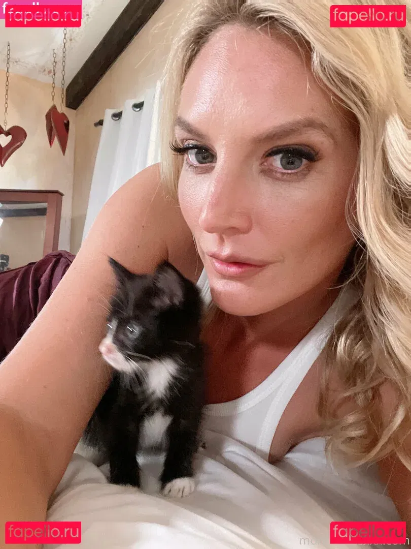 monawalesxxx Onlyfans Photo Gallery 