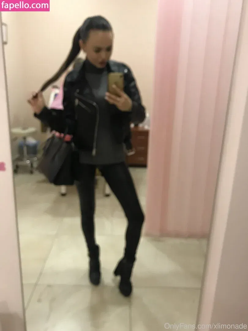 xlimonade Onlyfans Photo Gallery 