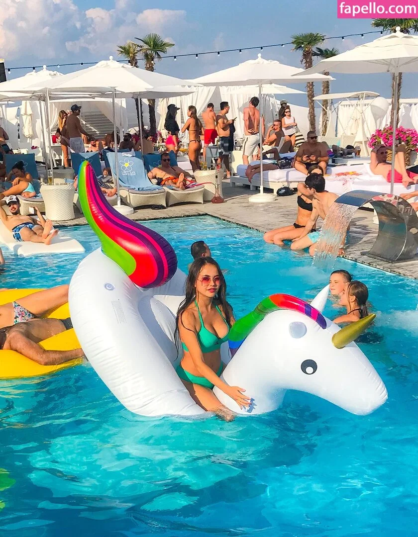 xlimonade Onlyfans Photo Gallery 