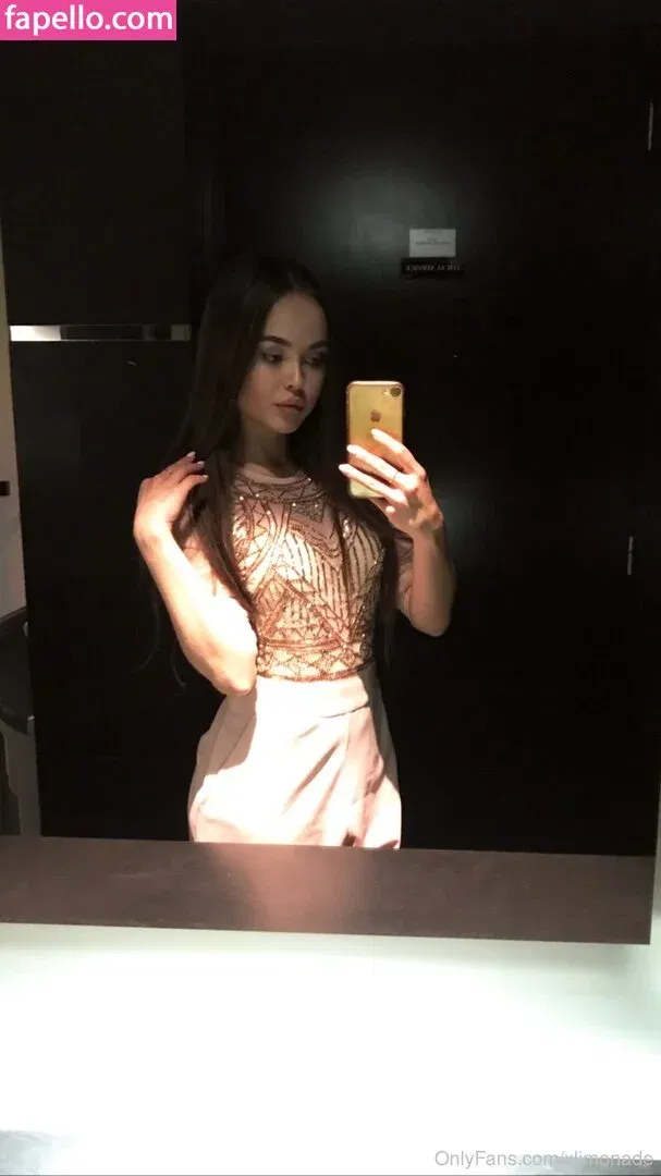 xlimonade Onlyfans Photo Gallery 