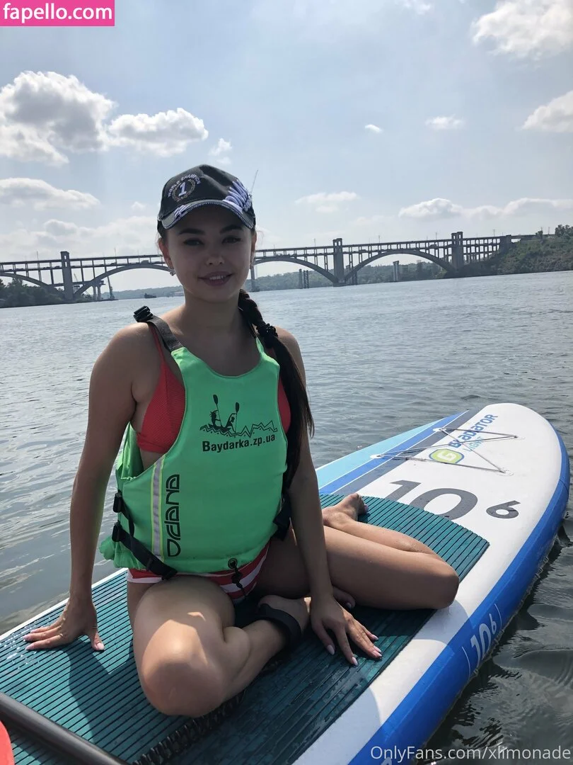 xlimonade Onlyfans Photo Gallery 