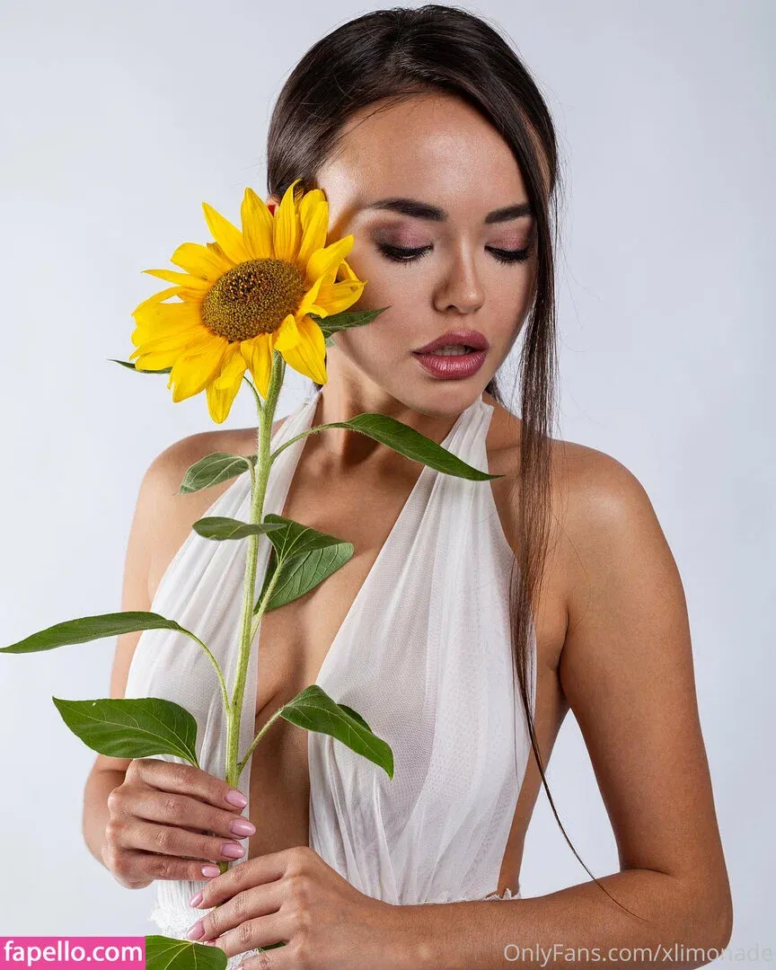 xlimonade Onlyfans Photo Gallery 