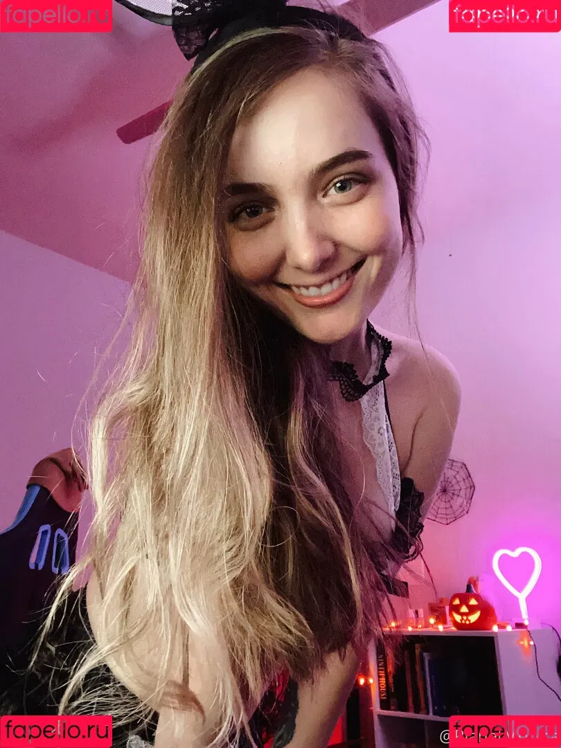 planetmonica Onlyfans Photo Gallery 