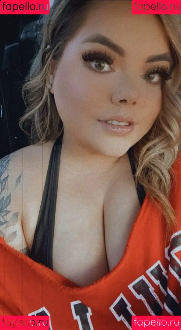 Lilly M Onlyfans Photo Gallery 