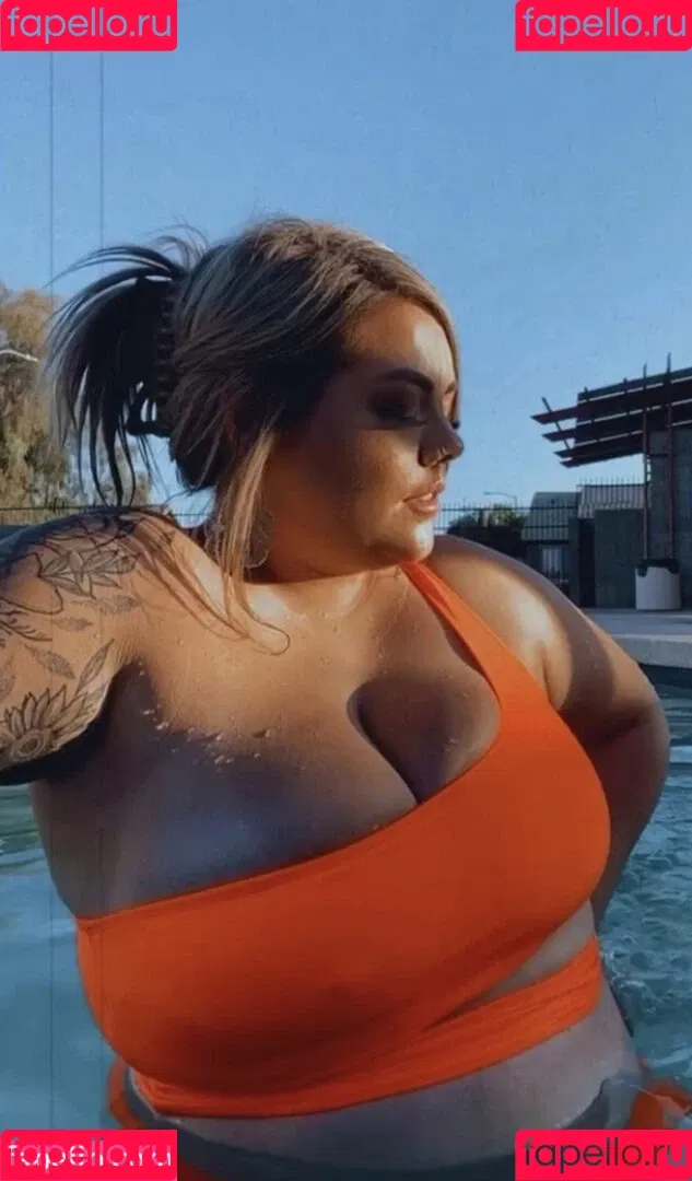 Lilly M Onlyfans Photo Gallery 