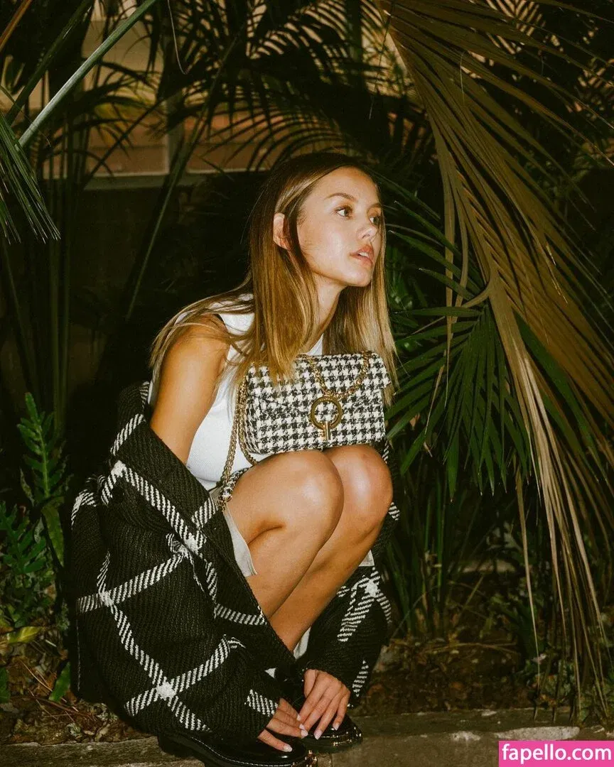 Nicola Cavanis Onlyfans Photo Gallery 