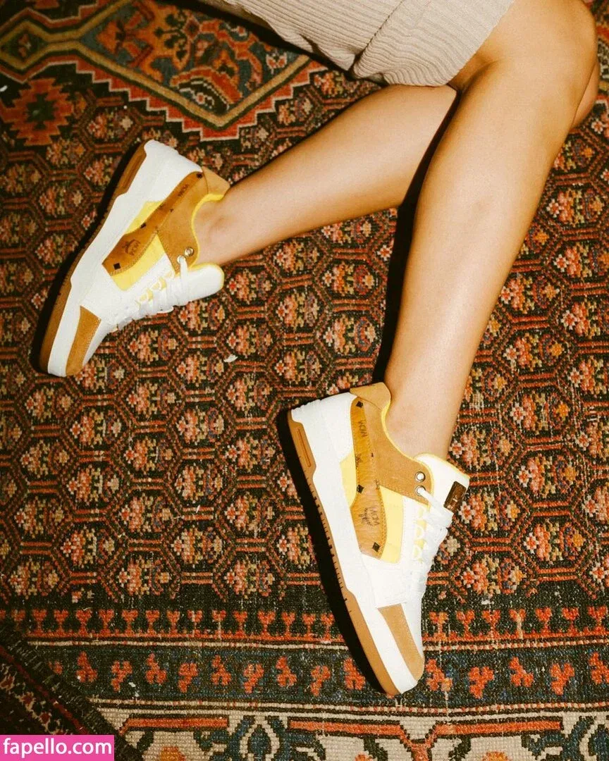 Nicola Cavanis Onlyfans Photo Gallery 