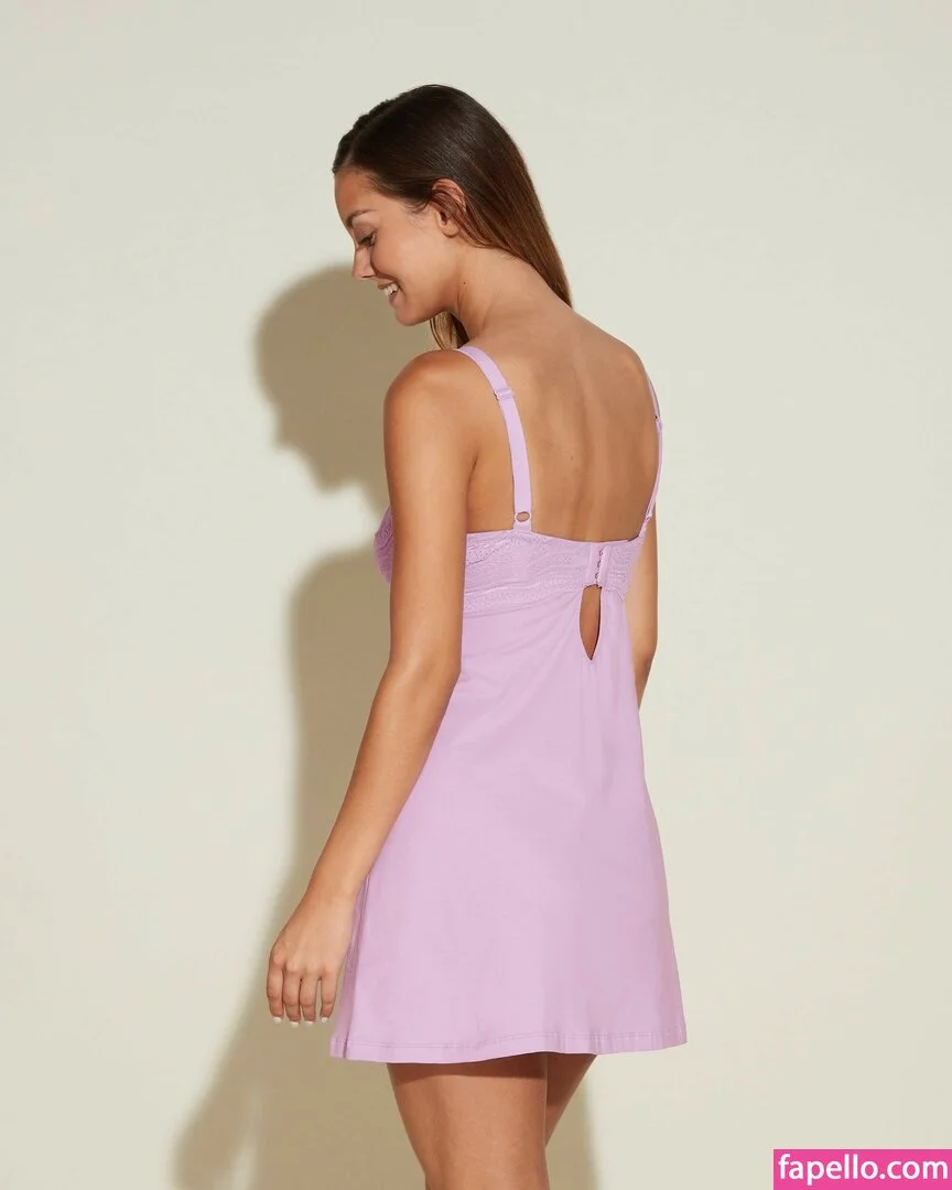 Nicola Cavanis Onlyfans Photo Gallery 