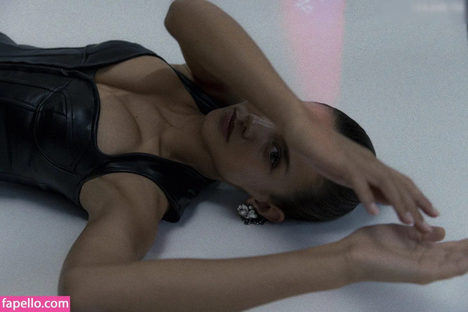 Nicola Cavanis Onlyfans Photo Gallery 