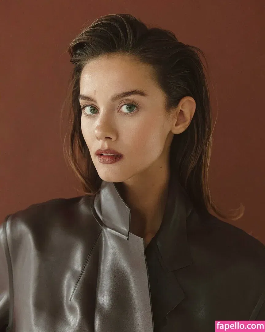 Nicola Cavanis Onlyfans Photo Gallery 