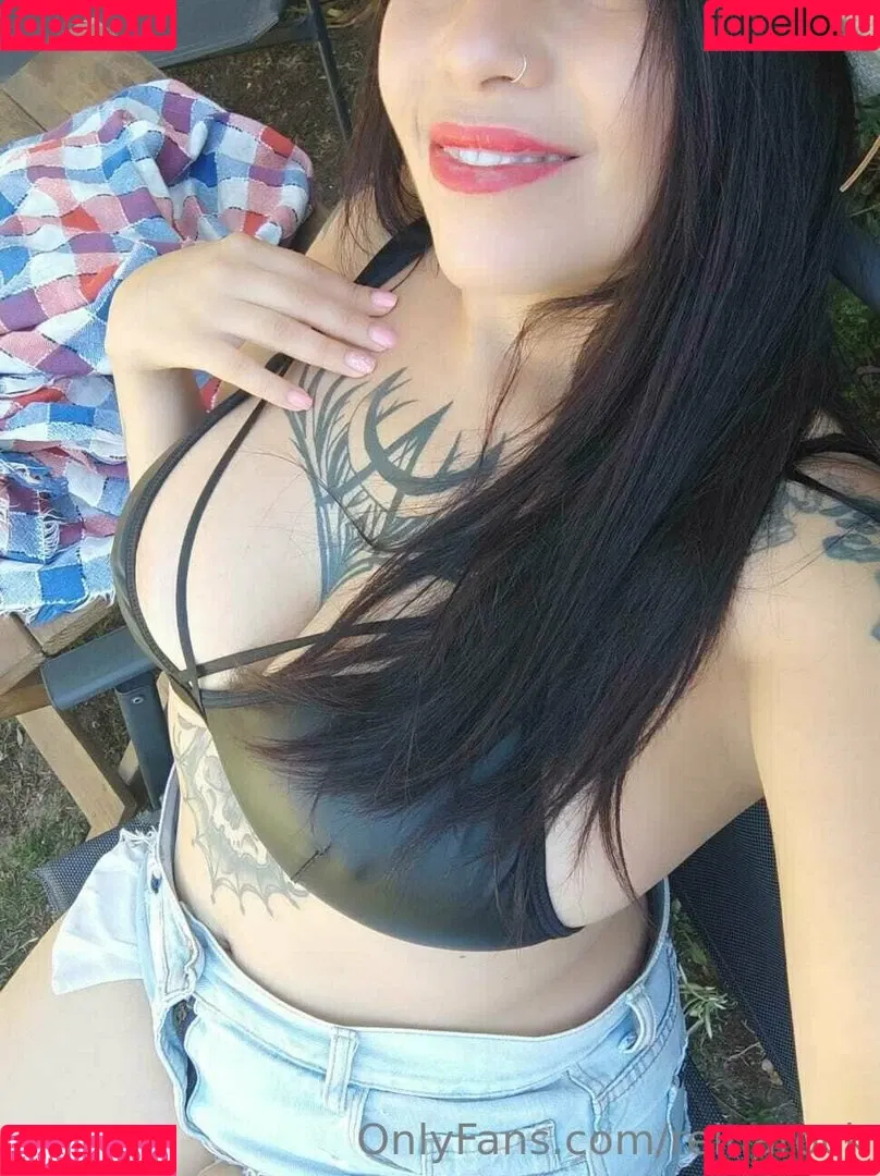 reinarock Onlyfans Photo Gallery 