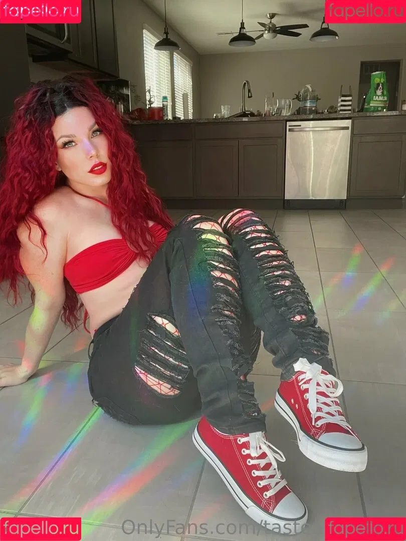 tasteamethyst Onlyfans Photo Gallery 
