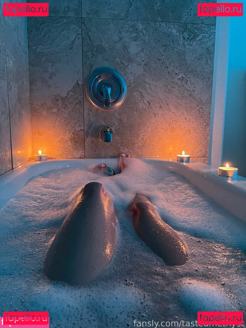 tasteamethyst Onlyfans Photo Gallery 