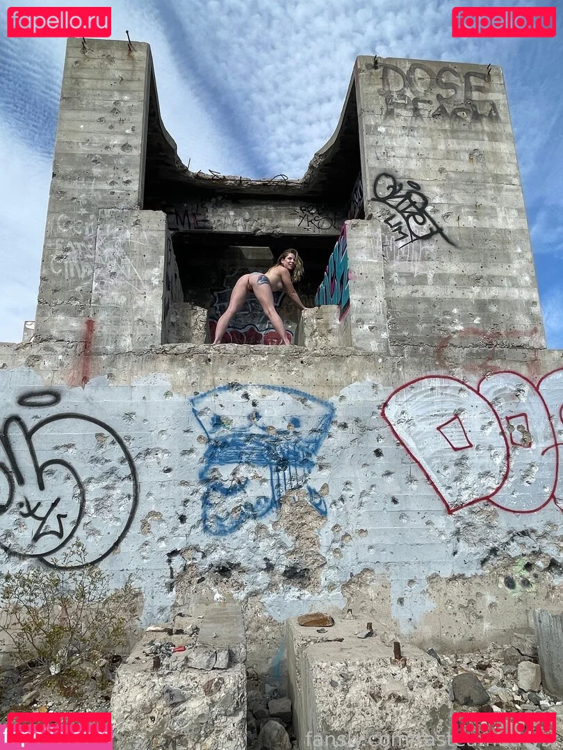 tasteamethyst Onlyfans Photo Gallery 