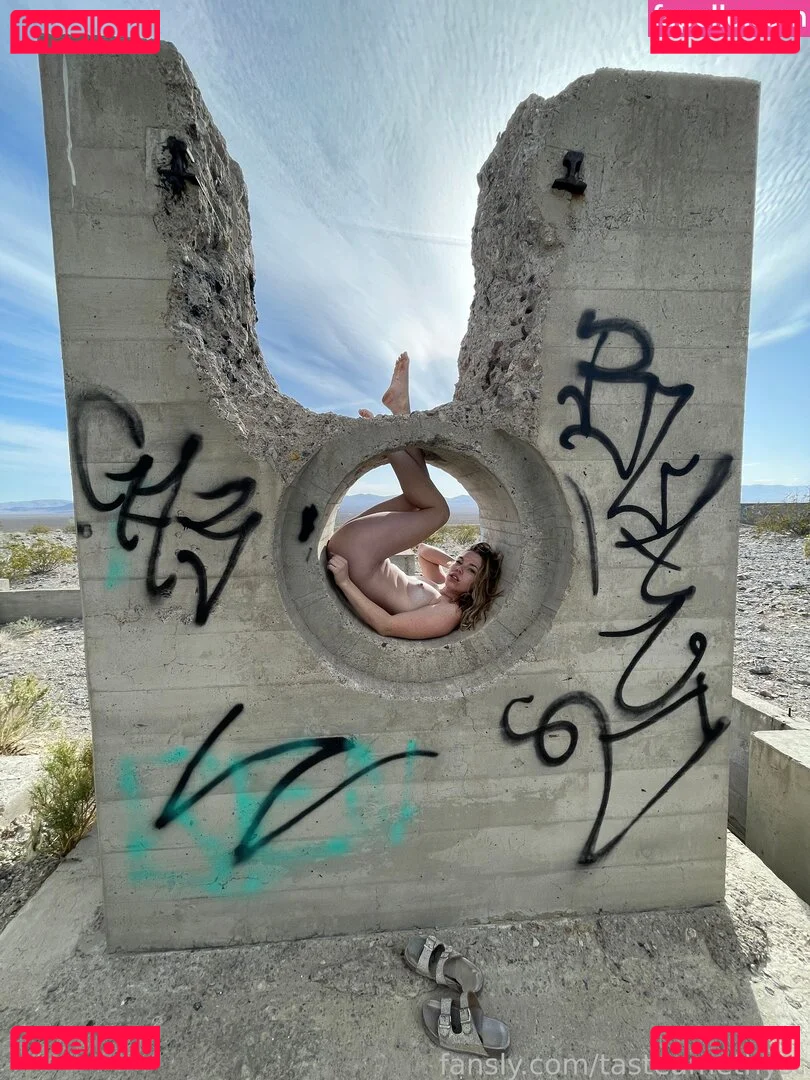 tasteamethyst Onlyfans Photo Gallery 