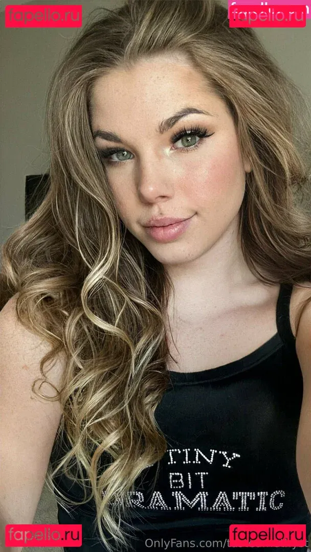 tasteamethyst Onlyfans Photo Gallery 