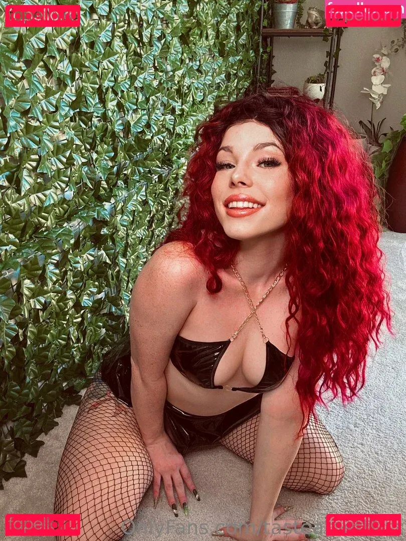 tasteamethyst Onlyfans Photo Gallery 