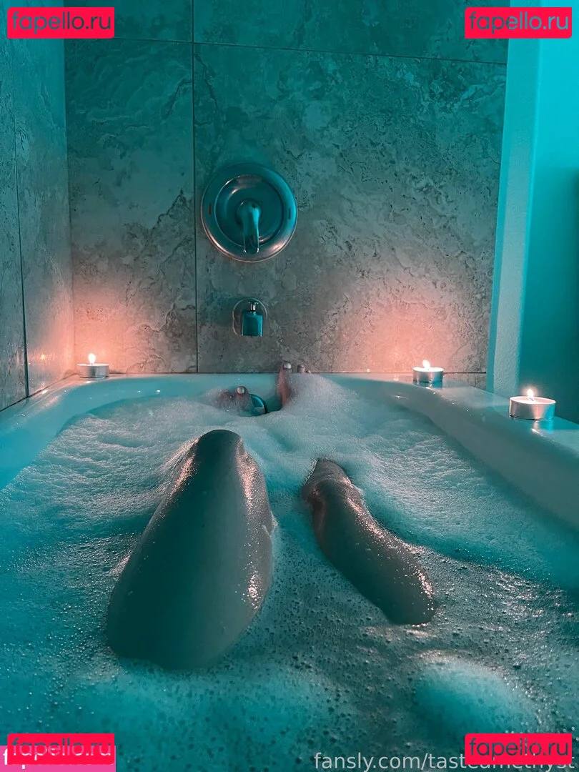 tasteamethyst Onlyfans Photo Gallery 