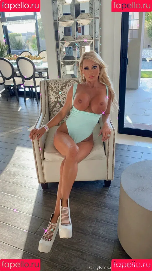 chanelstjames Onlyfans Photo Gallery 