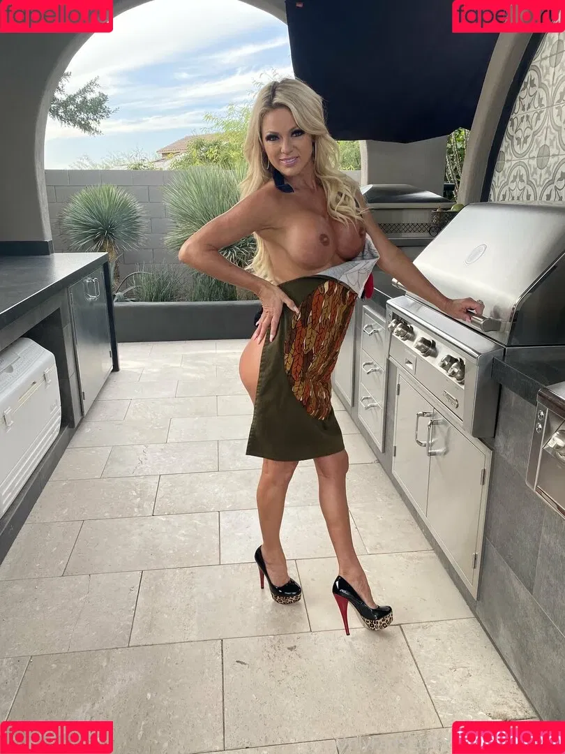 chanelstjames Onlyfans Photo Gallery 