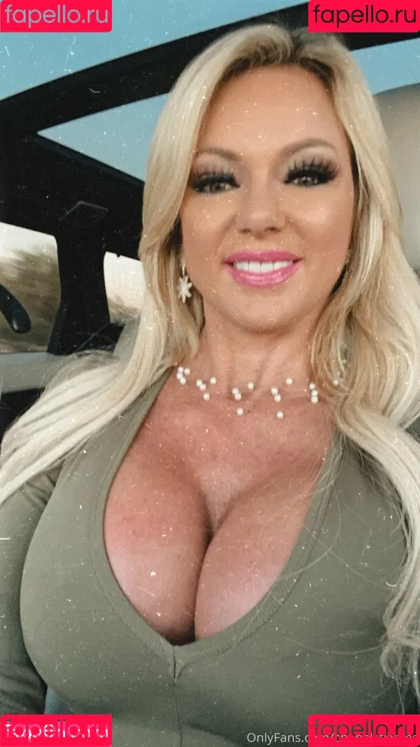 chanelstjames Onlyfans Photo Gallery 