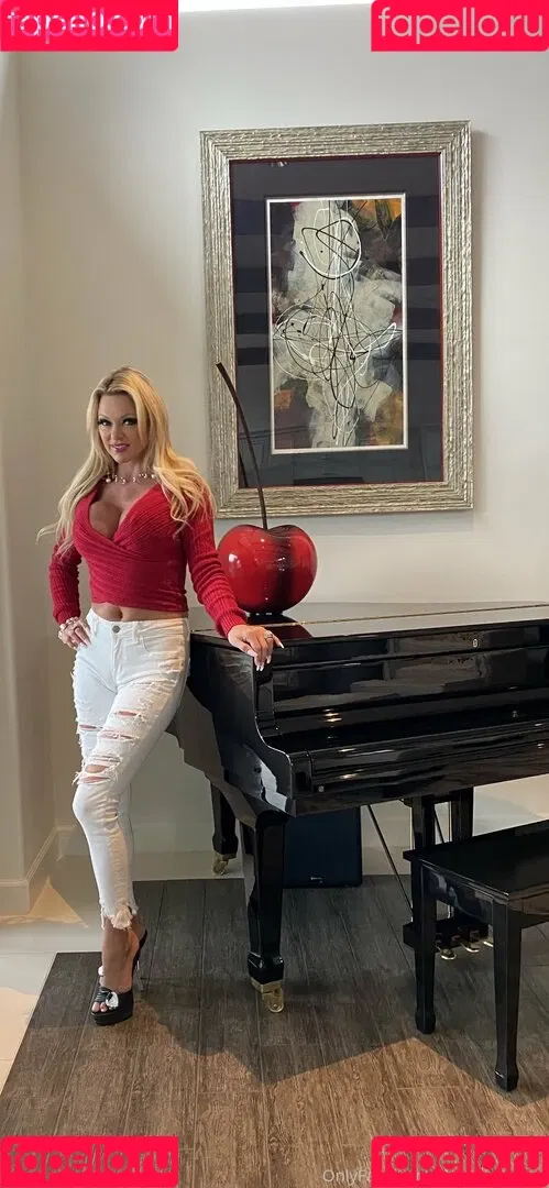 chanelstjames Onlyfans Photo Gallery 
