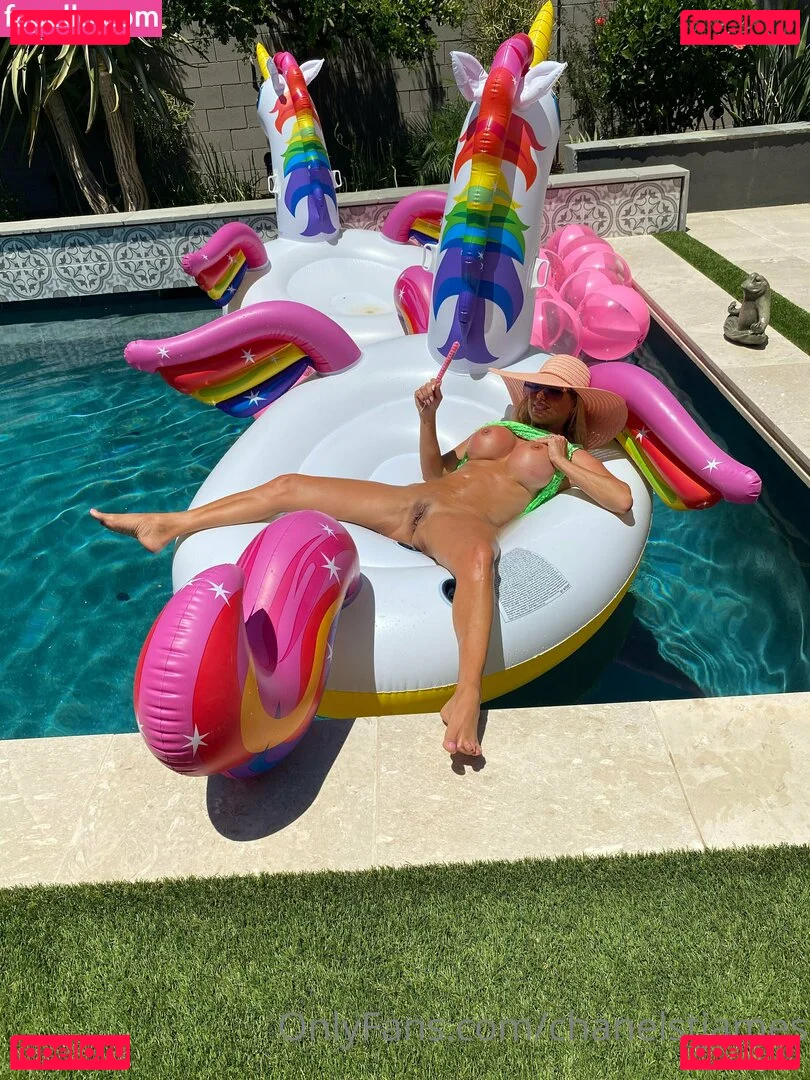 chanelstjames Onlyfans Photo Gallery 