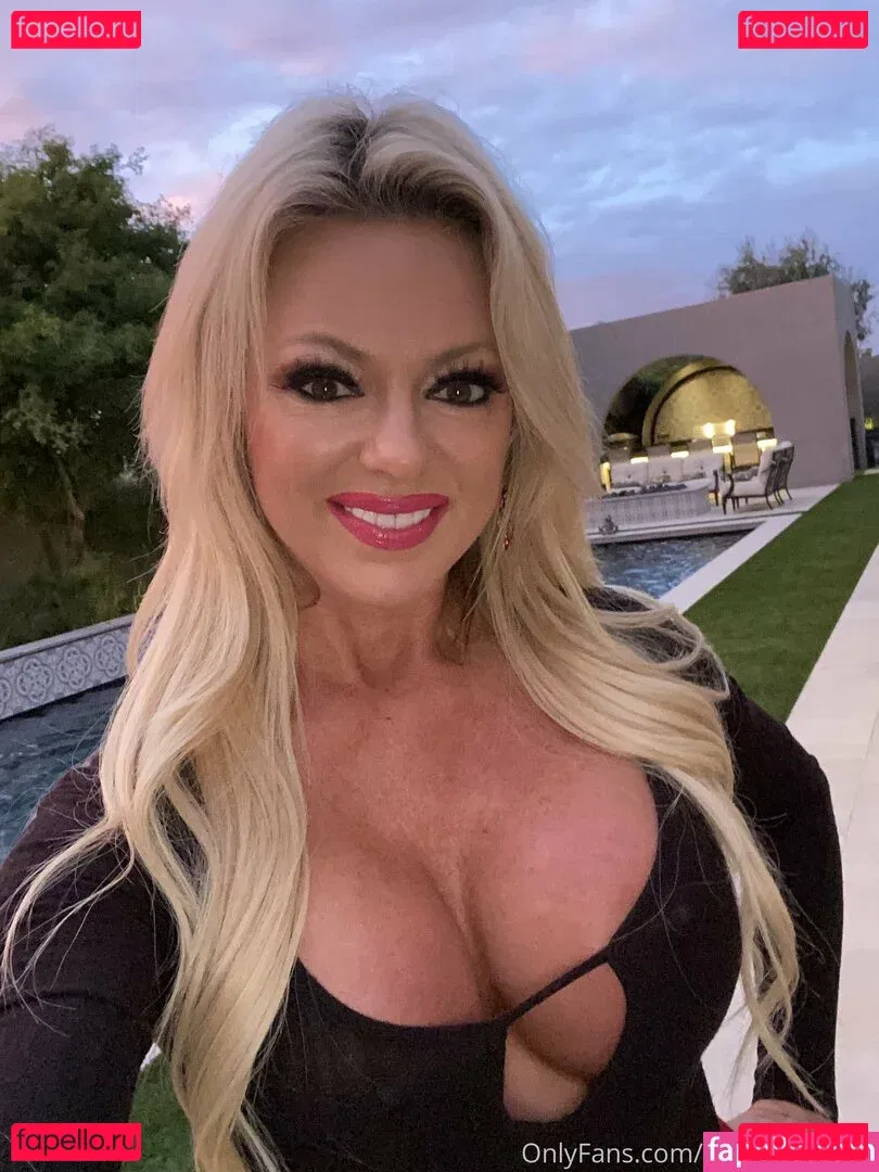 chanelstjames Onlyfans Photo Gallery 