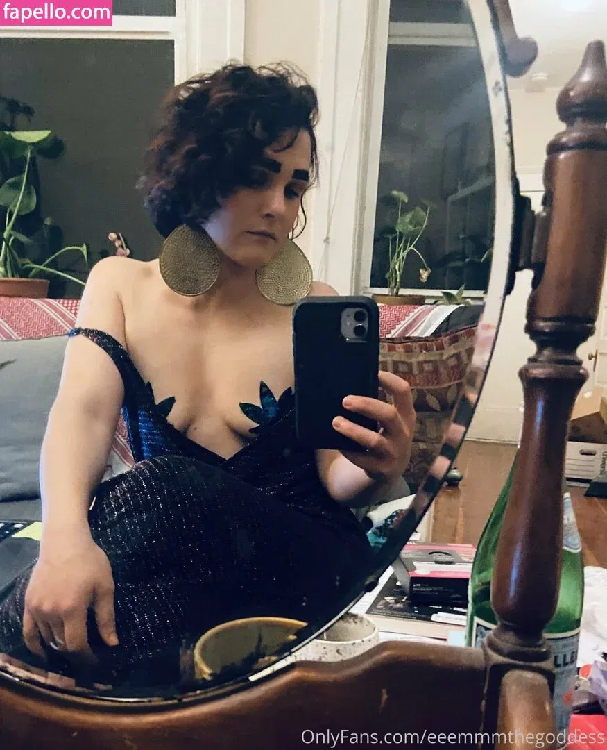 eeemmmthegoddess Onlyfans Photo Gallery 