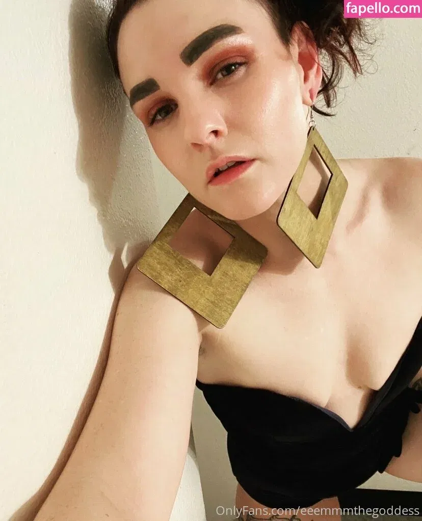eeemmmthegoddess Onlyfans Photo Gallery 