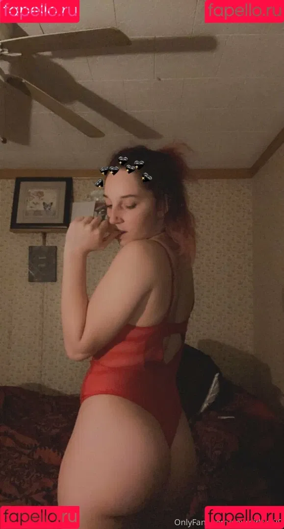 itsyagirlsky Onlyfans Photo Gallery 