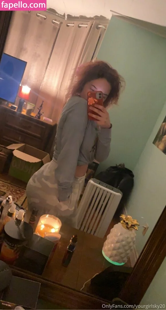 itsyagirlsky Onlyfans Photo Gallery 