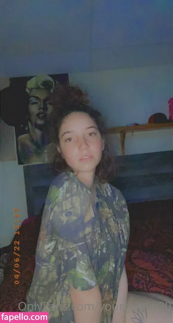 itsyagirlsky Onlyfans Photo Gallery 