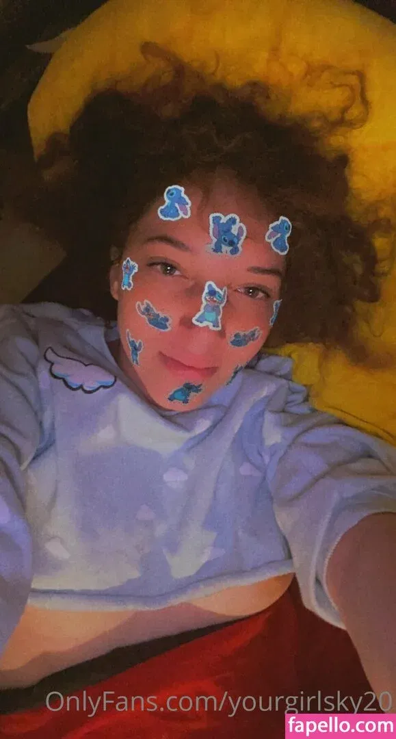 itsyagirlsky Onlyfans Photo Gallery 