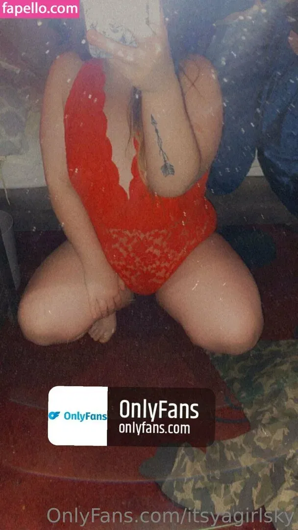 itsyagirlsky Onlyfans Photo Gallery 
