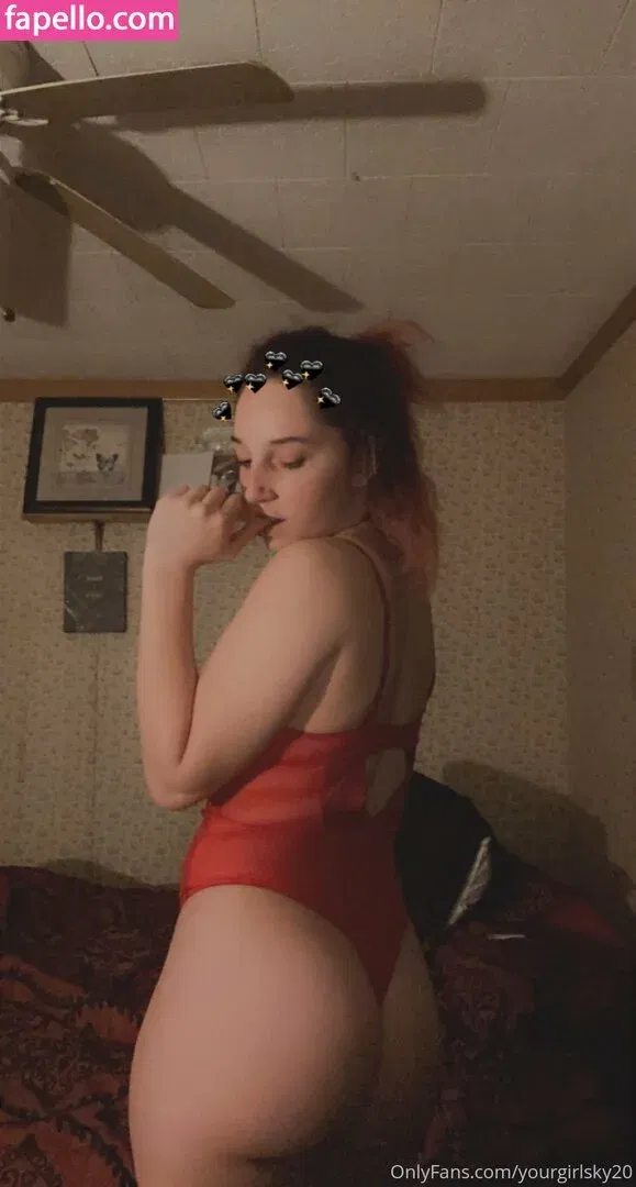 itsyagirlsky Onlyfans Photo Gallery 