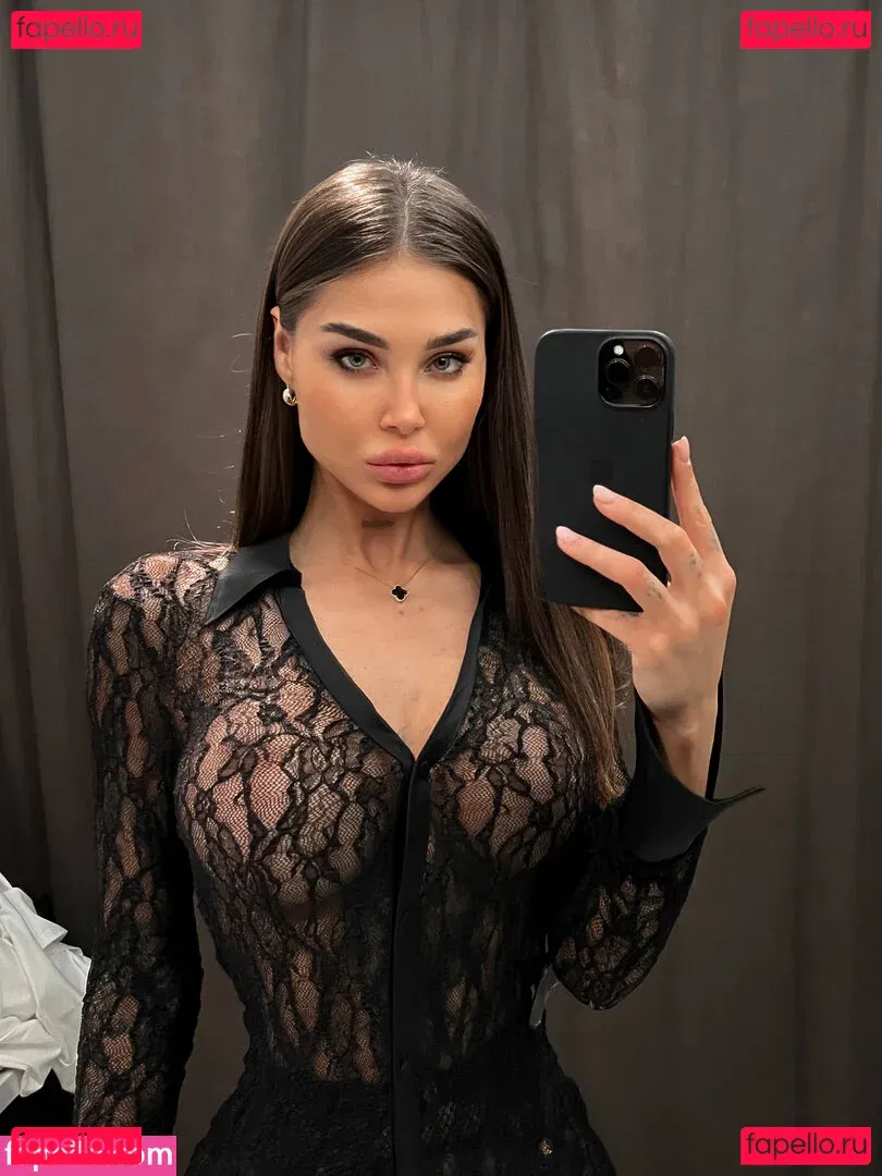 Elizabeth Definhy Onlyfans Photo Gallery 