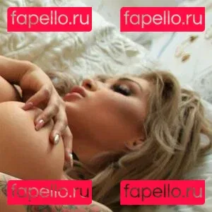 Elizabeth Definhy Onlyfans Photo Gallery 