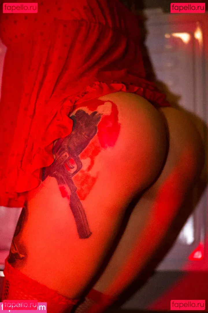 Elizabeth Definhy Onlyfans Photo Gallery 