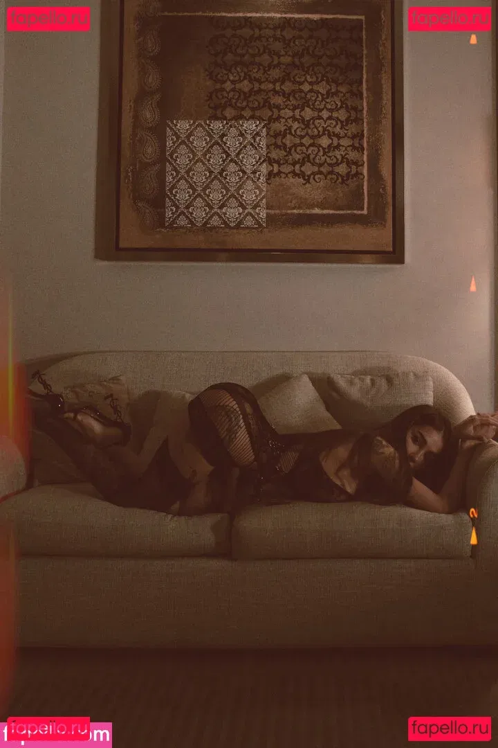 Elizabeth Definhy Onlyfans Photo Gallery 