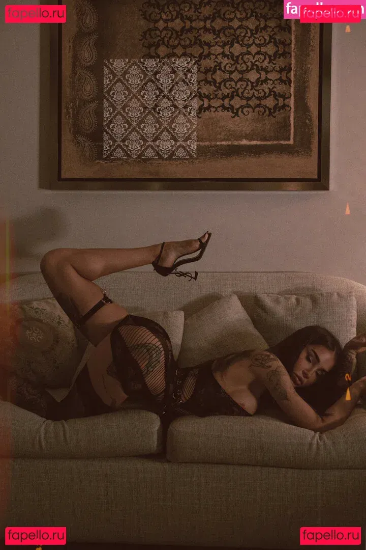 Elizabeth Definhy Onlyfans Photo Gallery 